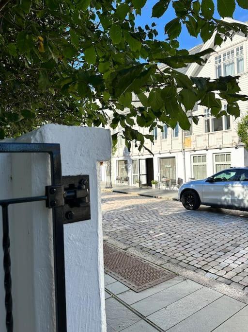 Ny Urban Leilighet Med Super Utsikt Haugesund Esterno foto